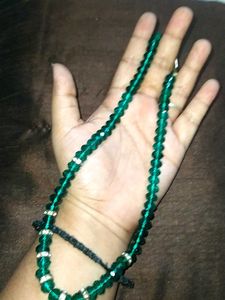 A Crystal Green Chain Necklace