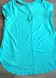 Gap Dry Fit Tshirt 6-7 Years