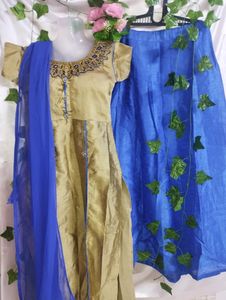 Ethinic Gown Type Kurta With Skirt And Shawl