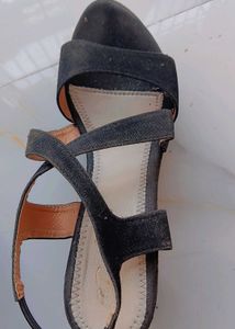 Stylish Black heels 🖤👠