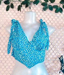 🆕Size S/M 🎁Buy 2 Get 1 Free 🎁 Floral Crop Top