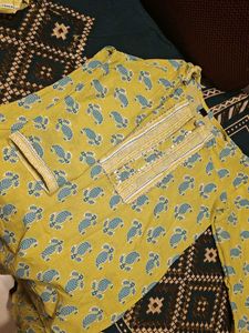 Yellow &amp; Blue Printed Kurta Set