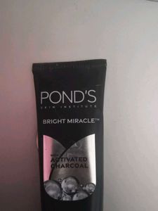 Pond's Bright Miracle Detox Face Wash