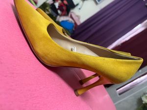 Zara Yellow Suede Heels