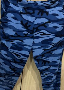 Blue &amp; White Print Cropped Pants