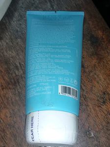 Dot &amp; Key Face Wash