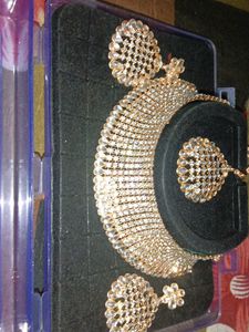 Elegant Gold-Toned Necklace Set