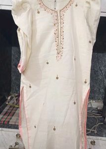 Embroidered Kurta With Design On Sleeve And Chalks