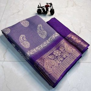 Elegant Lavender and Gold Paisley Motif Banarasi S