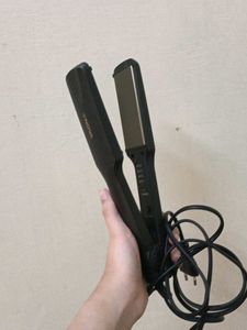 Nova Hair Straightener
