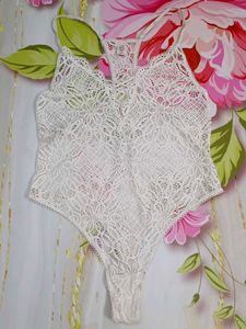 (1100)White Lace Bodysuit