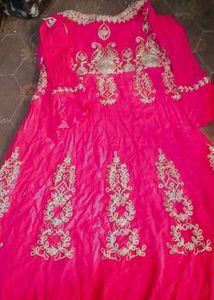 Red &amp; Gold Embroidered Kurta Set