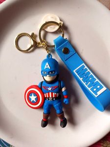 PACK OF 8 PREMIUM KEYCHAINS