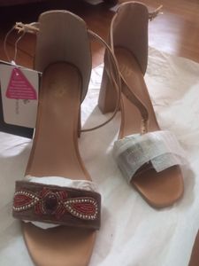 House Of Pataudi Sandal..size 37