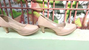 Elegant pink Heels 🩷🩷