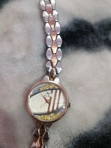 Elegant Women&#39;s Watch