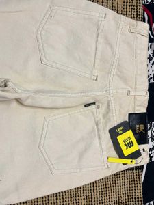 Women&#39;s Jeans