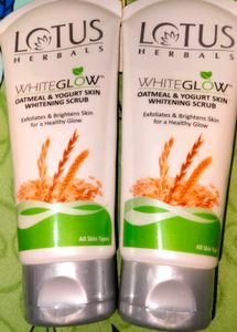 Lotus Herbals WhiteGlow Scrub