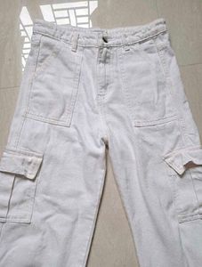 Black straight fit jeans+White cargo +Top🌻