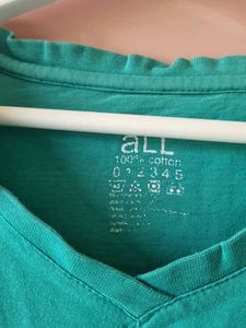 aLL BRAND WOMEN&#39;S PLUS SIZE 5 No. T- Shirt.