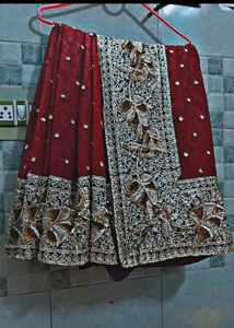 RED WEDDING SAREES EMBROIDERY
