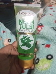 Patanjali Neem Tulsi Facewash