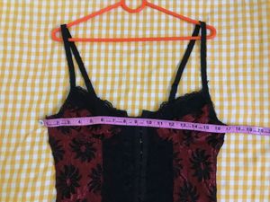 Lace Corset Top Bust 34(bit Stretchy)