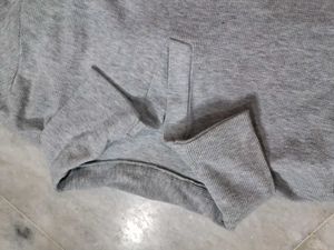 Fittled Grey Collar Active Wear Top