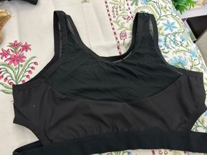4 Sports Bra