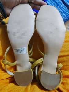 New With Tag| Inc.5 Lemon &amp; Pepper Heel