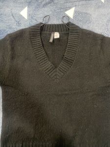 H&m Black Sweater In Excellent Condition