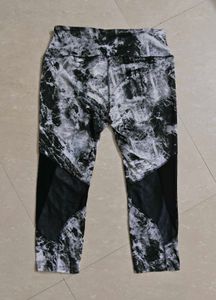 Marble Print Cropped Leggings