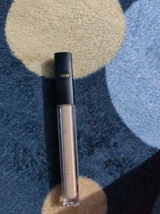 Facescanada Light Weight Concealer