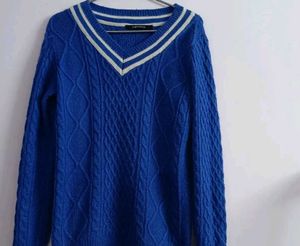Lugnoncure Blue Cable Knit V-Neck Sweater