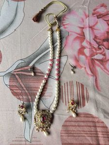 Beautiful pink and white stone-beads set