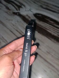 Plum Twist & Go Matte Lipstick