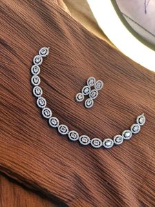 Sleek American Diamond Necklace