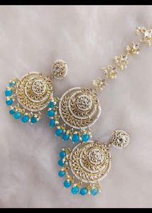 Misboota Earrings With Tikka
