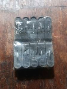 New He clothes clips