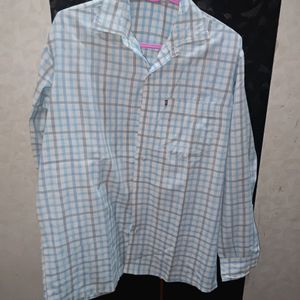 Linning Blue Shirt