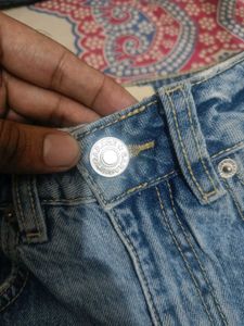😍 Mom Jeans branded ( Garage brand )