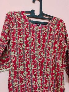 Elegant Floral Print Kurta