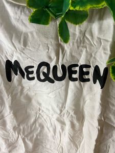 ME QUEEN Top