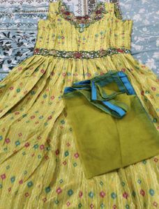 Elegant Yellow Ethnic Gown