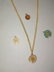 ✨Locket And Pendant Of Your Choice✨♥️