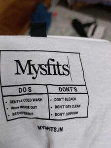 unisex Graphic Print White T-Shirt