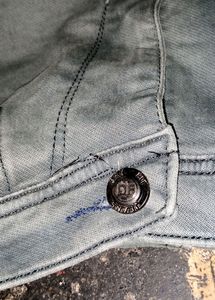 t-shirt &amp; jeans pant good 15 years boy