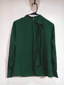 Long Sleeves Solid Top. Small Size X's. Dark Green.