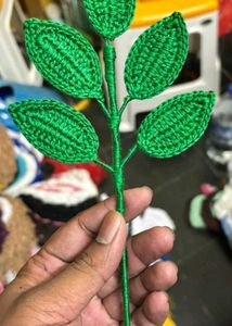 Crochet Daisy With Leaf Stick