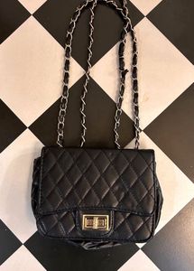 Quilted Chain Shoulder Bag